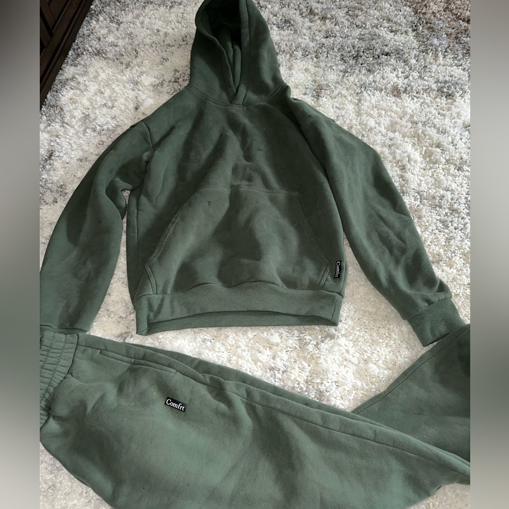 Comfrt Green Clothing Sweat Set! Size X-Small